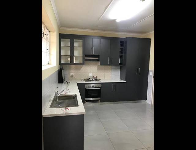 4 BEDROOM PROPERTY TO RENT IN KENSINGTON